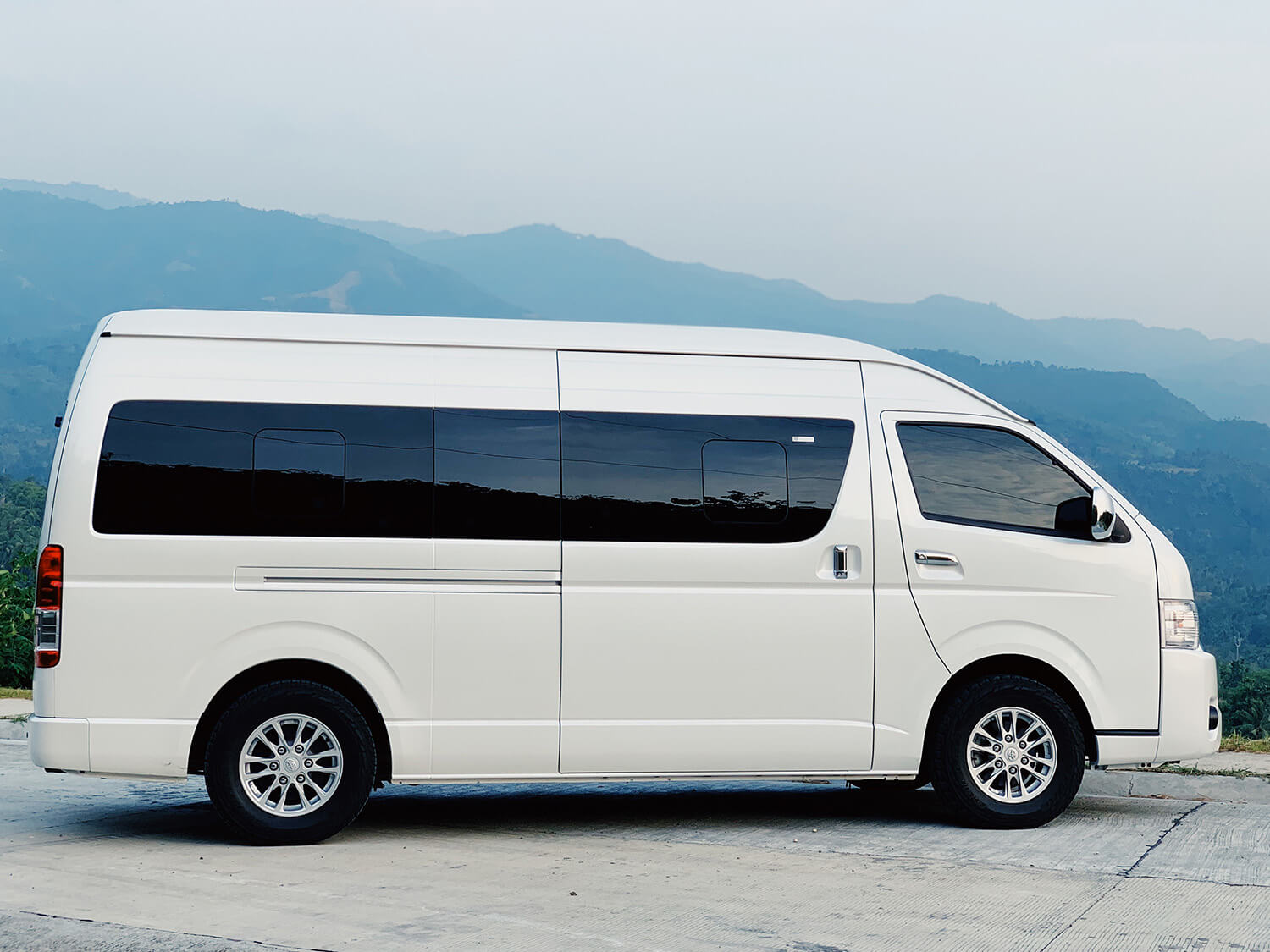 TOYOTA SUPER GRANDIA LXV TOYOTA SUPER GRANDIA LXV